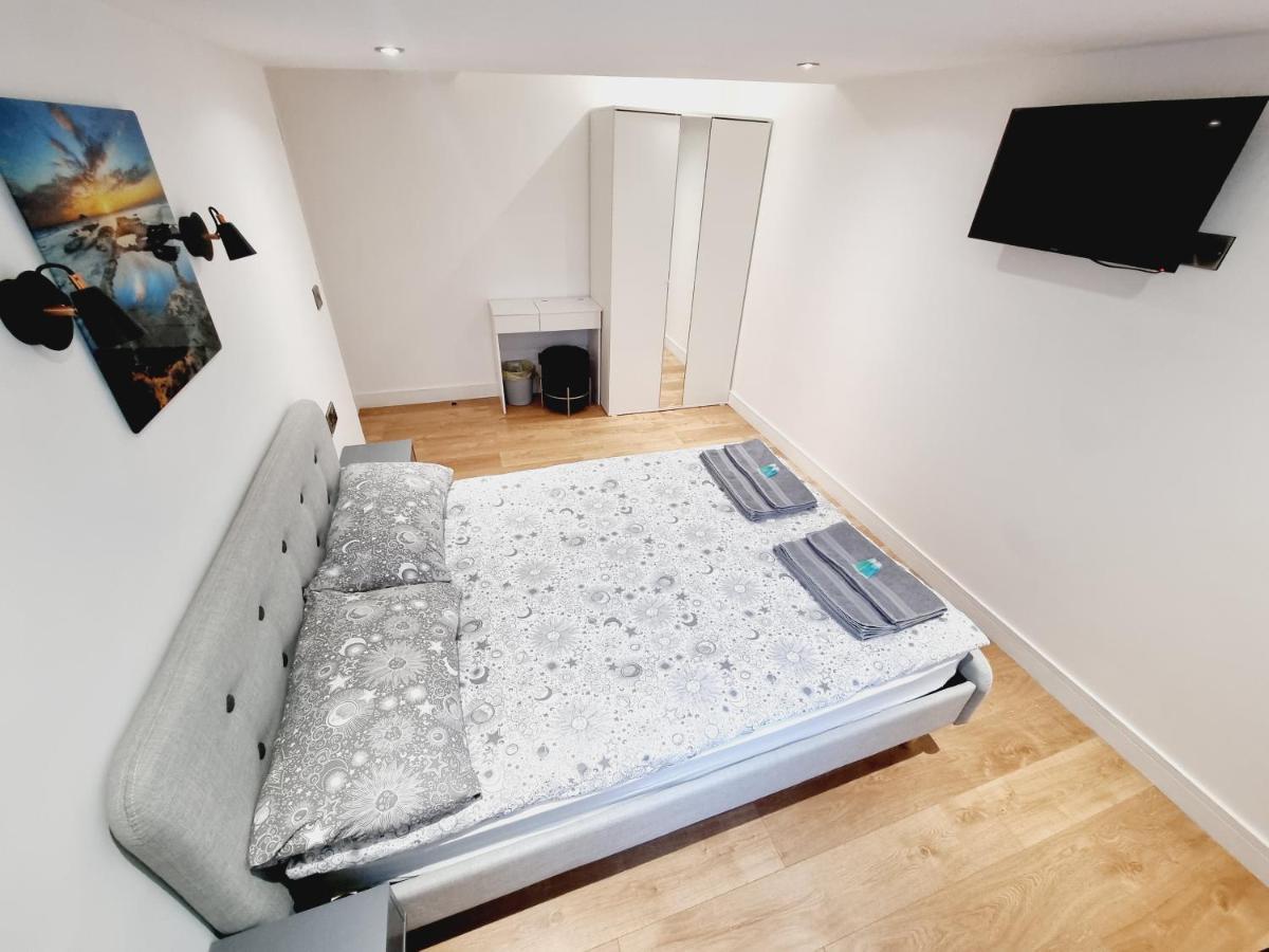 Lmk, Spacious 1 Bedroom Ground Floor Apartment, Ev Charger, Free Parking Wi-Fi, Great Location Belfast Exterior foto